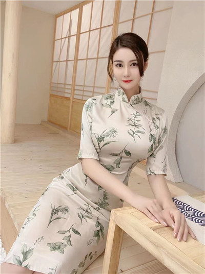 深圳龙岗婚纱工作室哪里好想找一些风格不同的素材